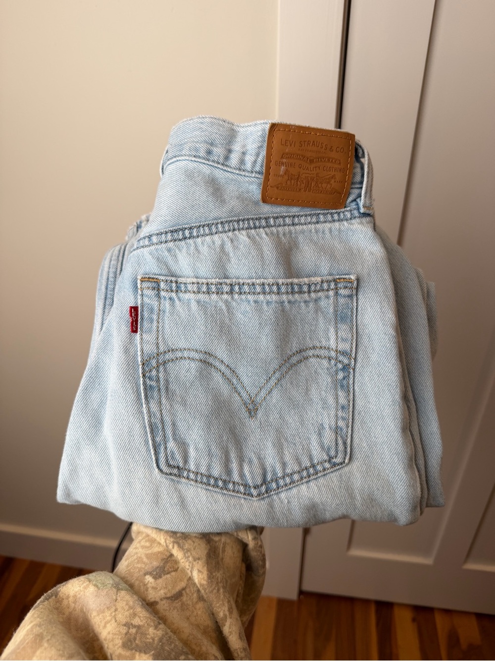 Levi’s Baggy Jeans